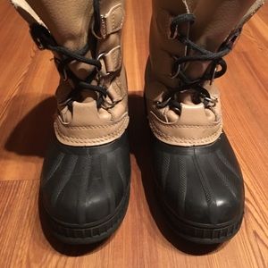 Women’s Waterproof leather Sorel.